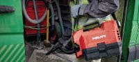 Aspirator VC 2D-22 pe acumulator Aspirator compact, pe acumulator de 22 V, pentru medii uscate, utilizat la operațiuni de curățare pe șantier – proiectat pentru mobilitatea și confortul utilizatorului (platforma Nuron) Aplicații 3